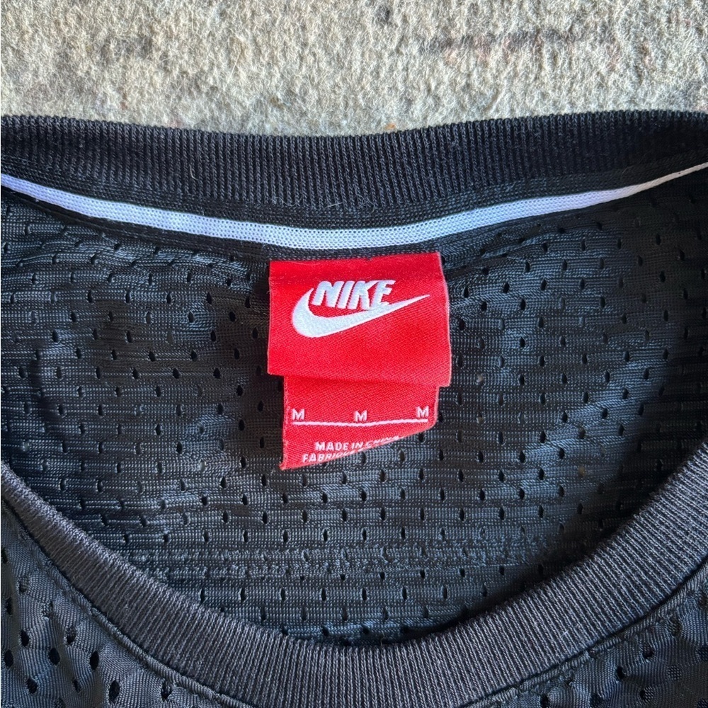 Nike just do it black double mesh crop top - Picture 3 of 3